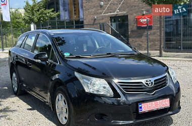 Універсал Toyota Avensis 2010 в Вінниці