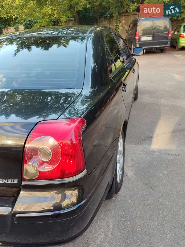 Седан Toyota Avensis 2007 в Киеве