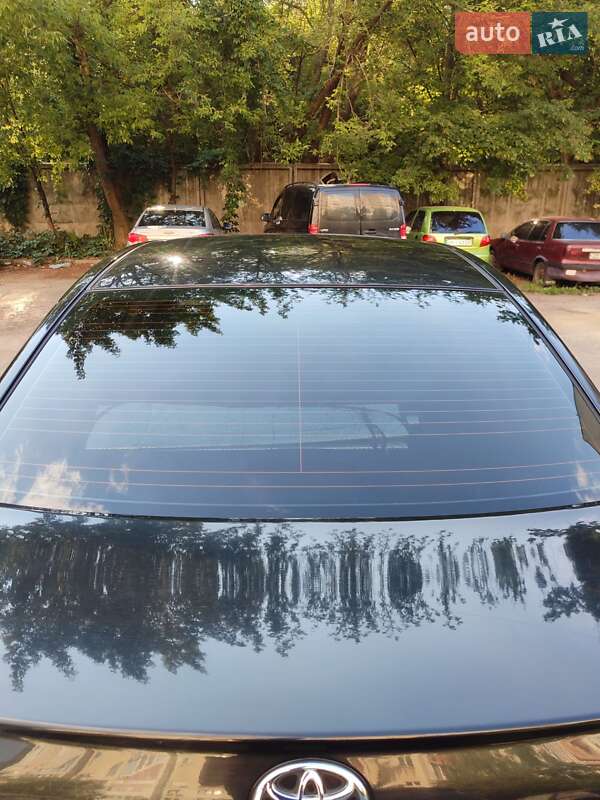 Седан Toyota Avensis 2007 в Киеве