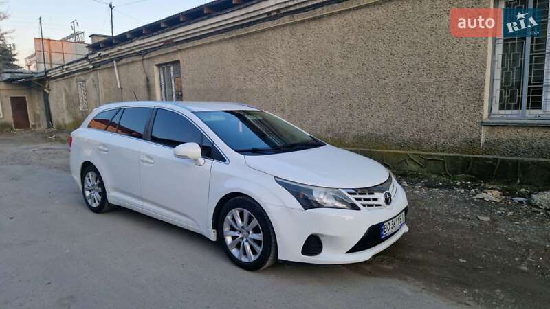 Универсал Toyota Avensis 2013 в Тернополе