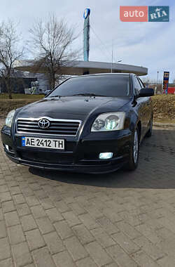 Седан Toyota Avensis 2004 в Царичанці