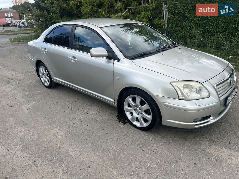 Седан Toyota Avensis 2003 в Харкові