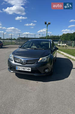 Универсал Toyota Avensis 2014 в Александрие