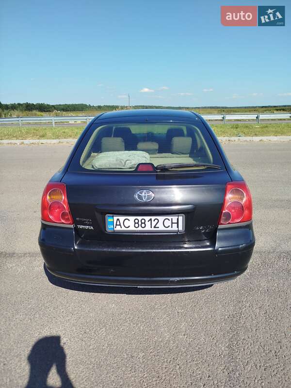 Лифтбек Toyota Avensis 2003 в Ковеле