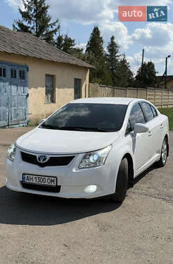 Седан Toyota Avensis 2011 в Краматорске