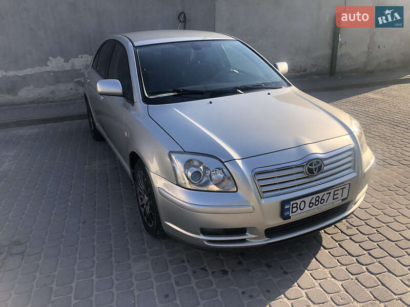 Седан Toyota Avensis 2005 в Тернополе