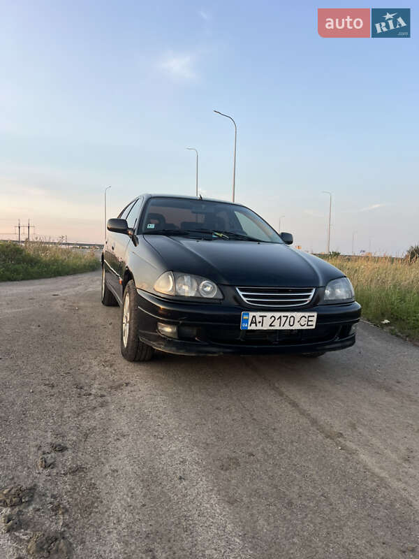 Toyota Avensis 2000