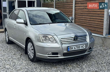 Седан Toyota Avensis 2004 в Бердичеві