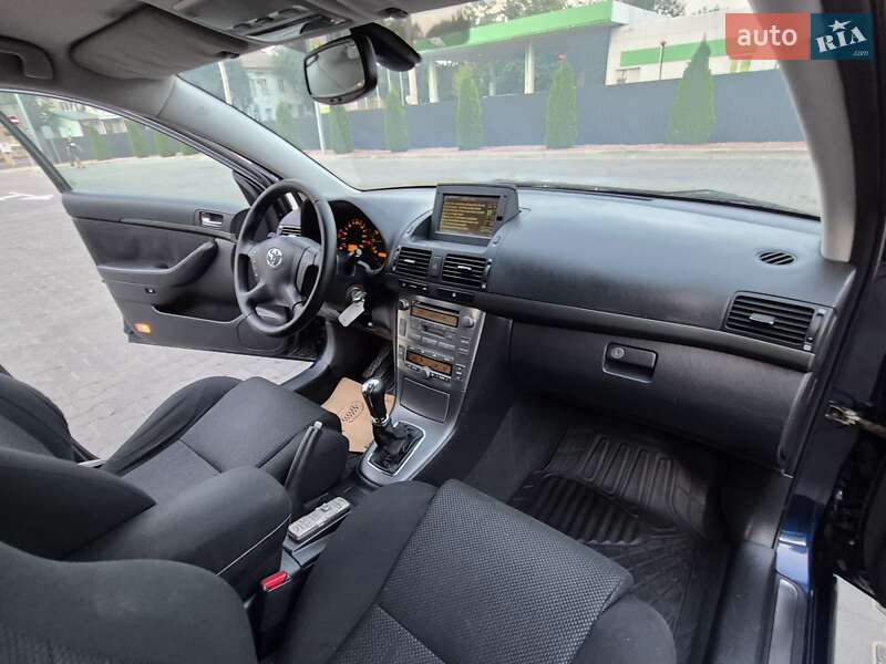 Универсал Toyota Avensis 2003 в Одессе