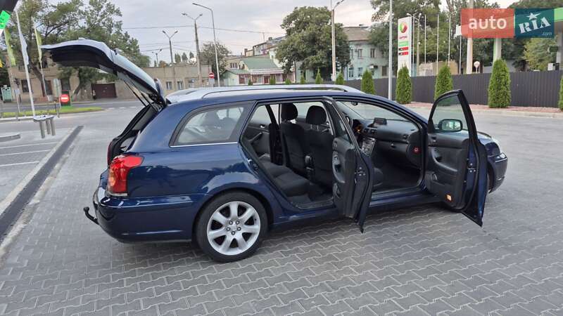 Универсал Toyota Avensis 2003 в Одессе
