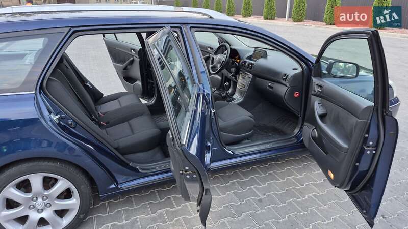 Универсал Toyota Avensis 2003 в Одессе