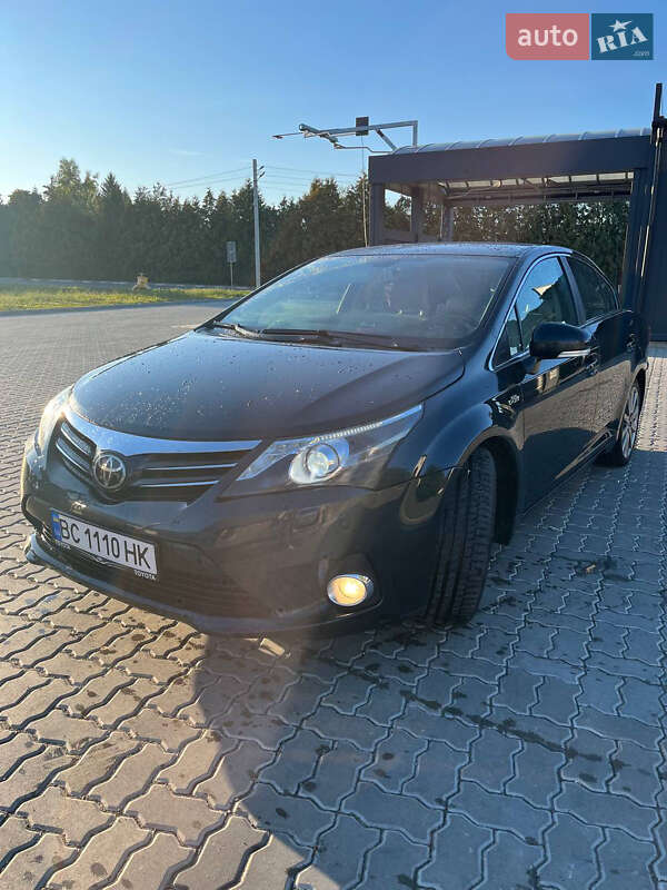 Седан Toyota Avensis 2011 в Миколаєві