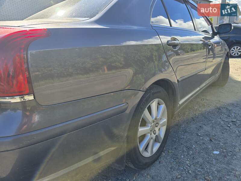 Седан Toyota Avensis 2008 в Боярці