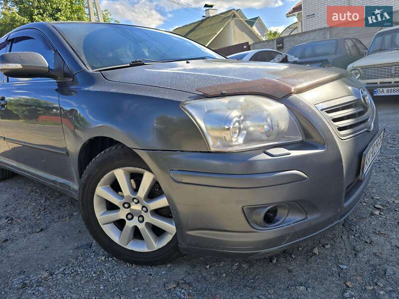 Седан Toyota Avensis 2008 в Боярці