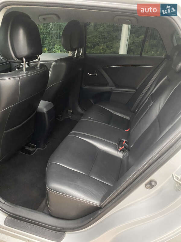 Универсал Toyota Avensis 2010 в Киеве фото 9 Универсал Toyota Avensis 2010 в Киеве