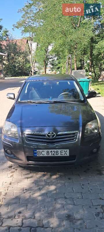 Седан Toyota Avensis 2007 в Хоросткові