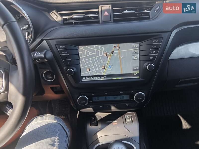 Універсал Toyota Avensis 2015 в Кам'янець-Подільському