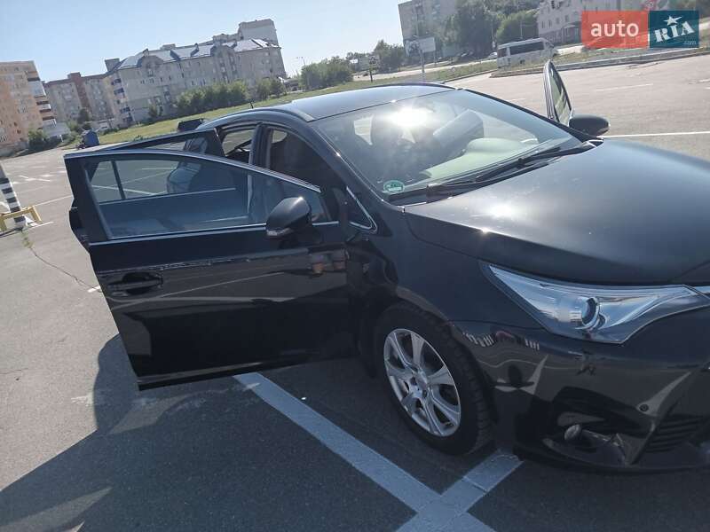 Універсал Toyota Avensis 2015 в Кам'янець-Подільському