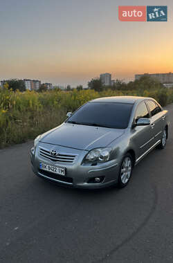 Седан Toyota Avensis 2008 в Ровно