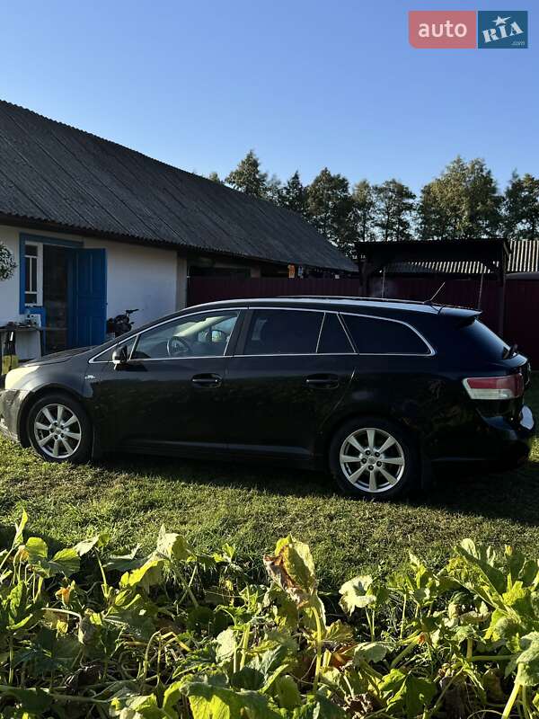 Универсал Toyota Avensis 2009 в Житомире