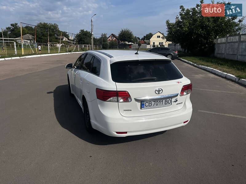Универсал Toyota Avensis 2012 в Прилуках