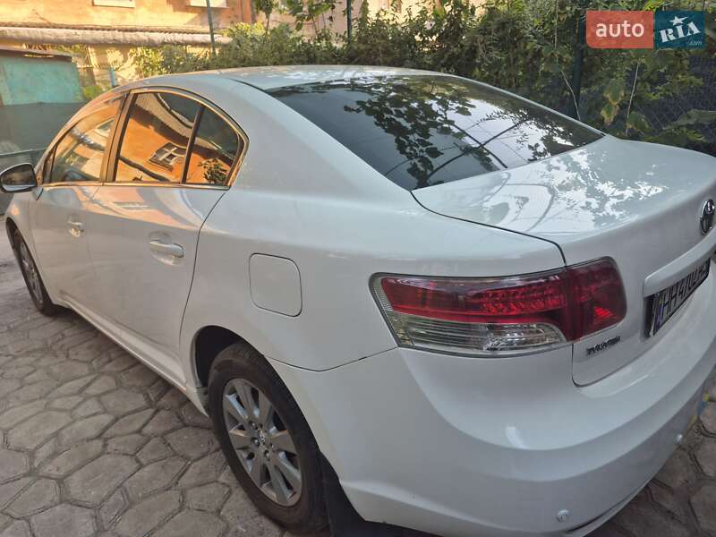Седан Toyota Avensis 2011 в Одесі