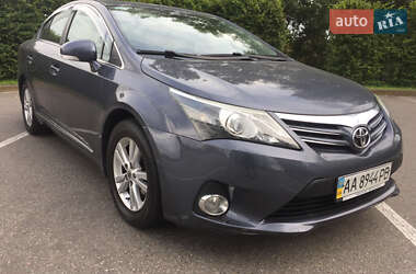 Седан Toyota Avensis 2012 в Киеве