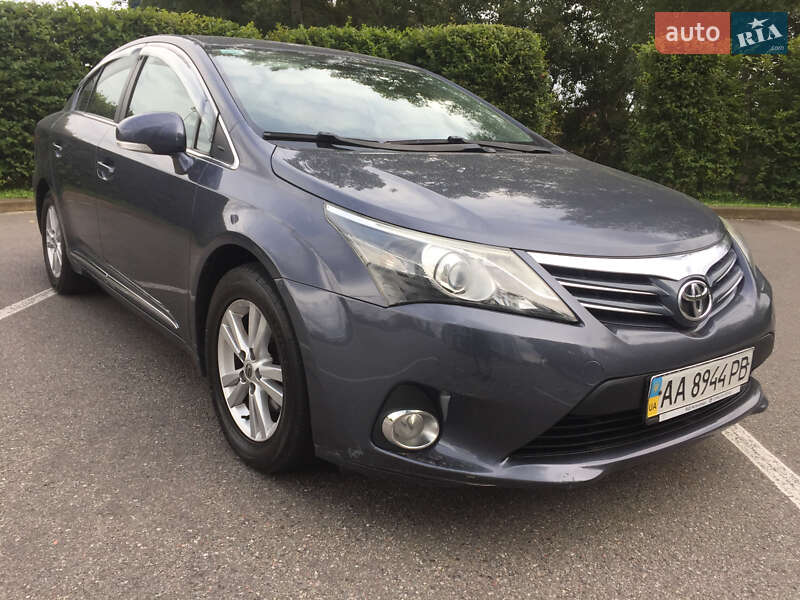 Седан Toyota Avensis 2012 в Киеве фото Седан Toyota Avensis 2012 в Киеве
