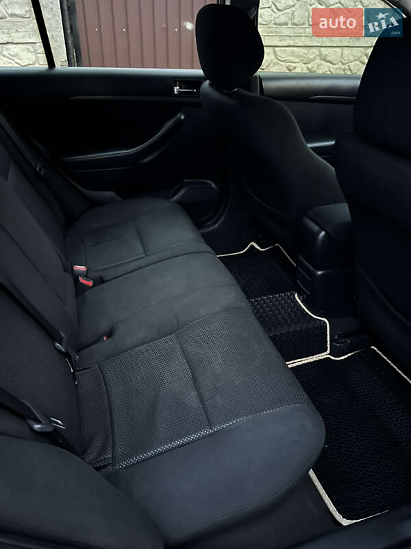 Універсал Toyota Avensis 2005 в Івано-Франківську