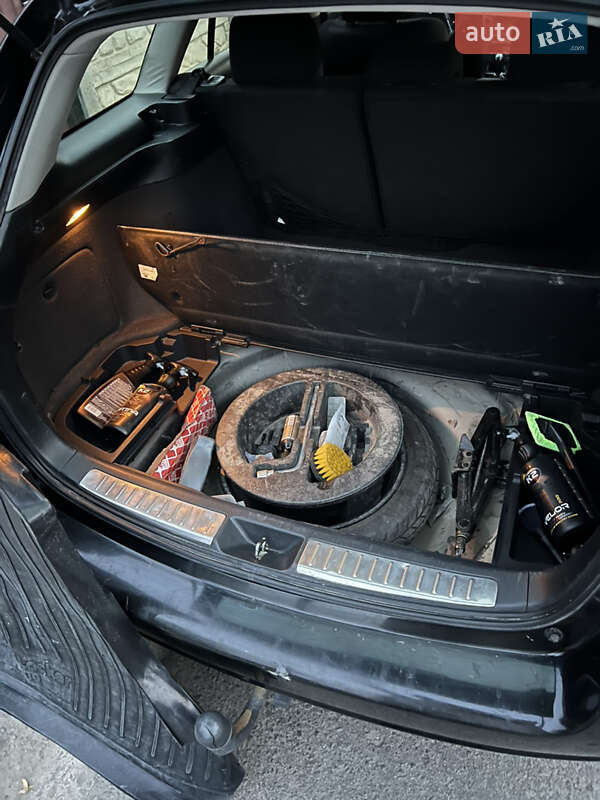 Універсал Toyota Avensis 2005 в Івано-Франківську