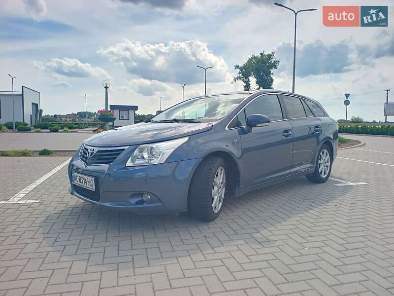 Универсал Toyota Avensis 2011 в Хмельницком