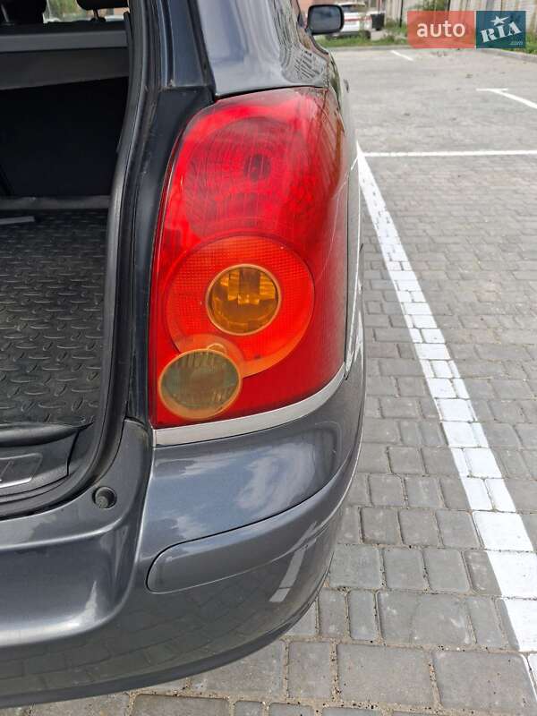 Универсал Toyota Avensis 2005 в Черкассах