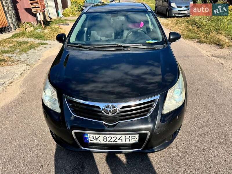 Универсал Toyota Avensis 2009 в Житомире
