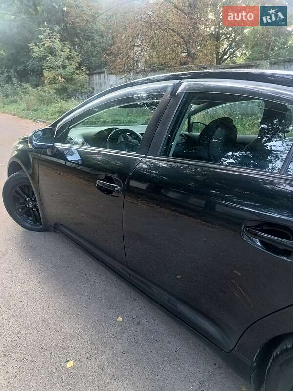 Седан Toyota Avensis 2011 в Василькове