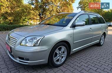 Універсал Toyota Avensis 2005 в Миргороді
