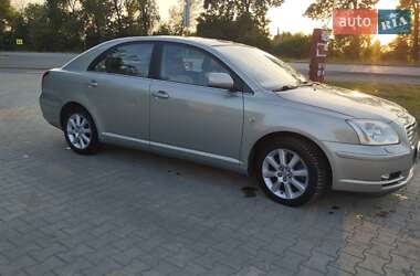 Седан Toyota Avensis 2004 в Чорткові