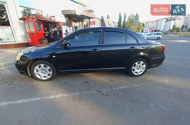 Седан Toyota Avensis 2004 в Ровно