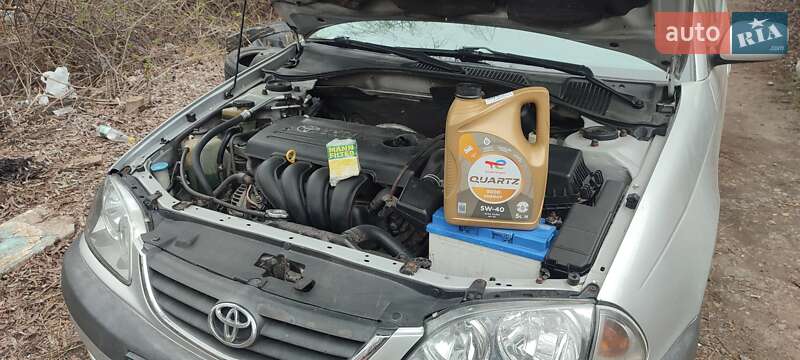 Универсал Toyota Avensis 2002 в Виннице