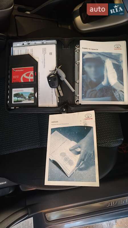 Седан Toyota Avensis 2007 в Южном