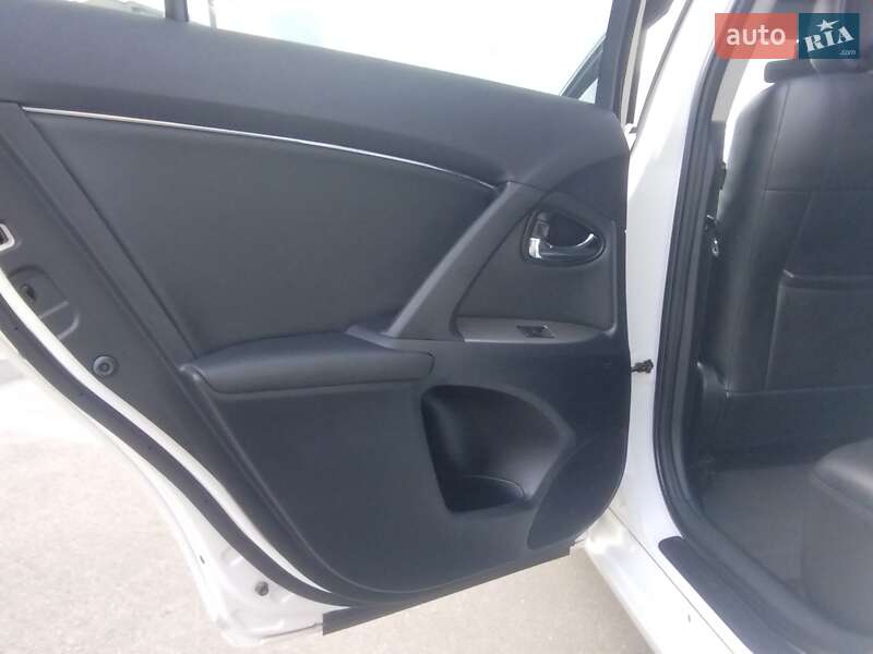 Седан Toyota Avensis 2008 в Чернигове фото 19 Седан Toyota Avensis 2008 в Чернигове