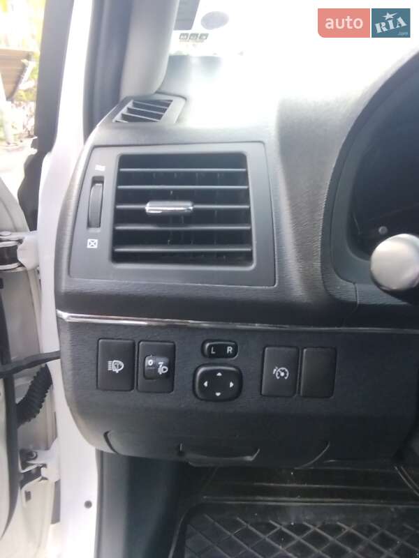 Седан Toyota Avensis 2008 в Чернигове фото 22 Седан Toyota Avensis 2008 в Чернигове