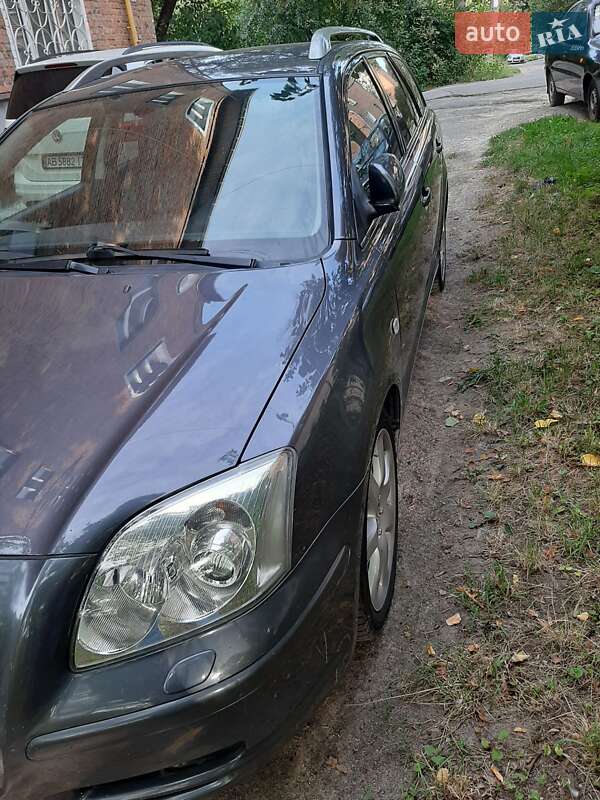 Универсал Toyota Avensis 2005 в Виннице
