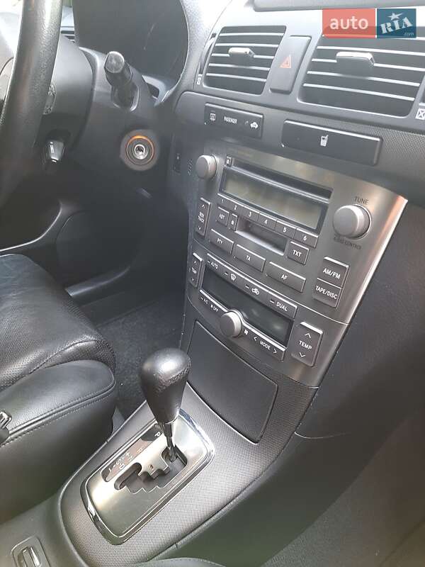 Универсал Toyota Avensis 2005 в Виннице