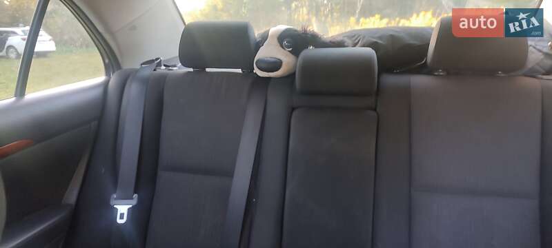 Седан Toyota Avensis 2007 в Киеве