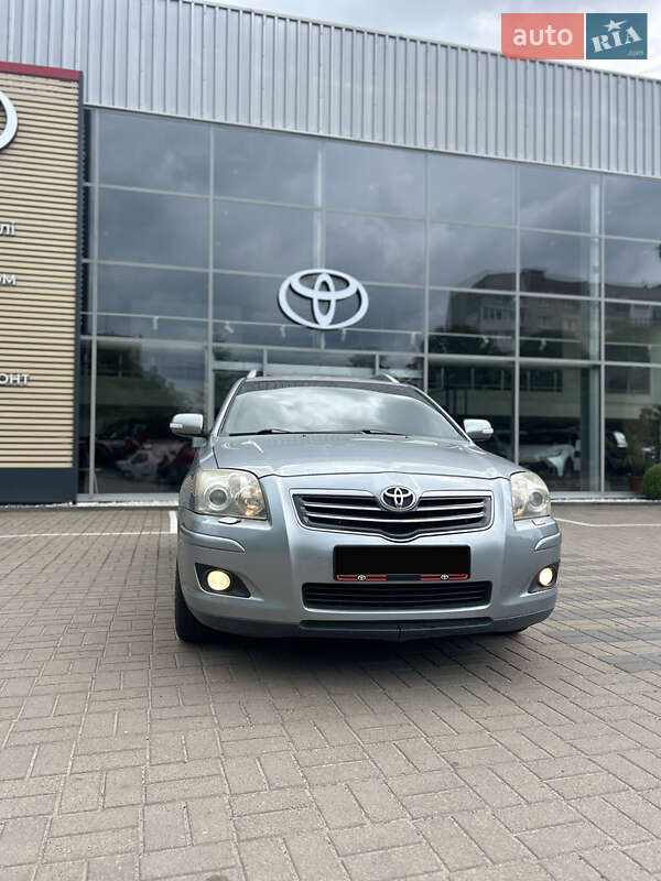 Универсал Toyota Avensis 2008 в Луцке