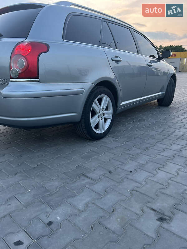 Универсал Toyota Avensis 2008 в Луцке