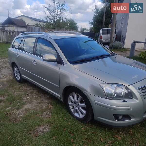 Універсал Toyota Avensis 2006 в Івано-Франківську