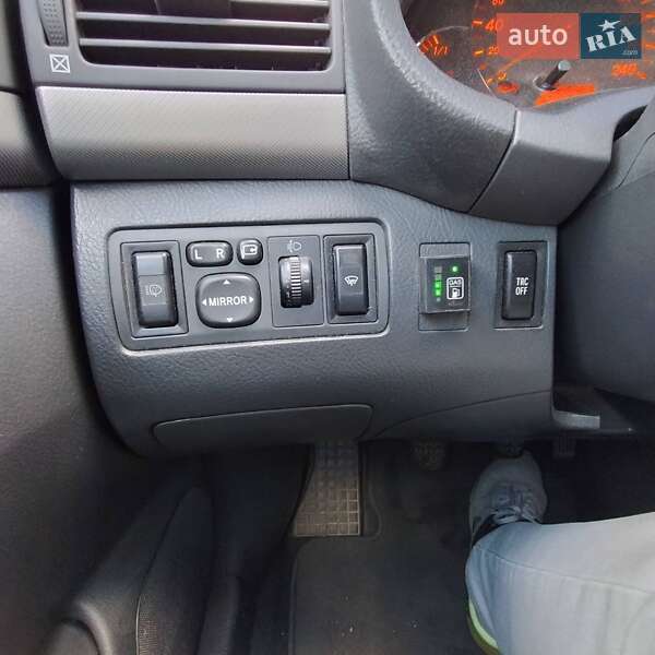 Універсал Toyota Avensis 2006 в Івано-Франківську