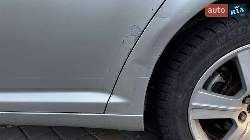 Універсал Toyota Avensis 2004 в Ізмаїлі