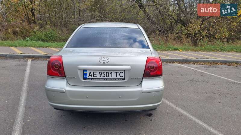 Седан Toyota Avensis 2005 в Києві
